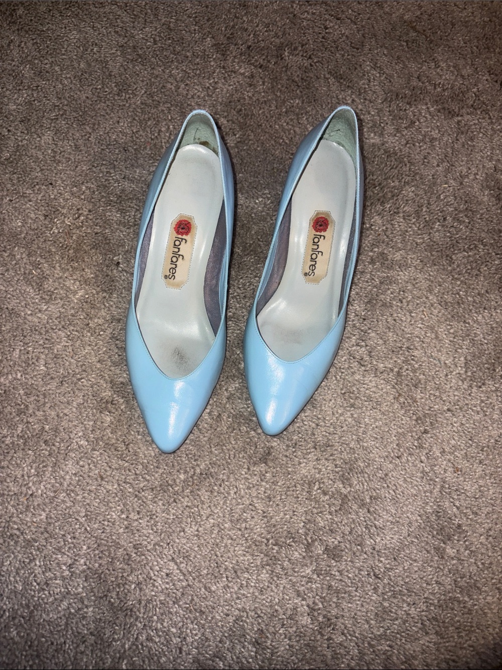 Vintage ice blue Pointed Toe 1.5 inch pumps by Fanfares size 8.5 leather
